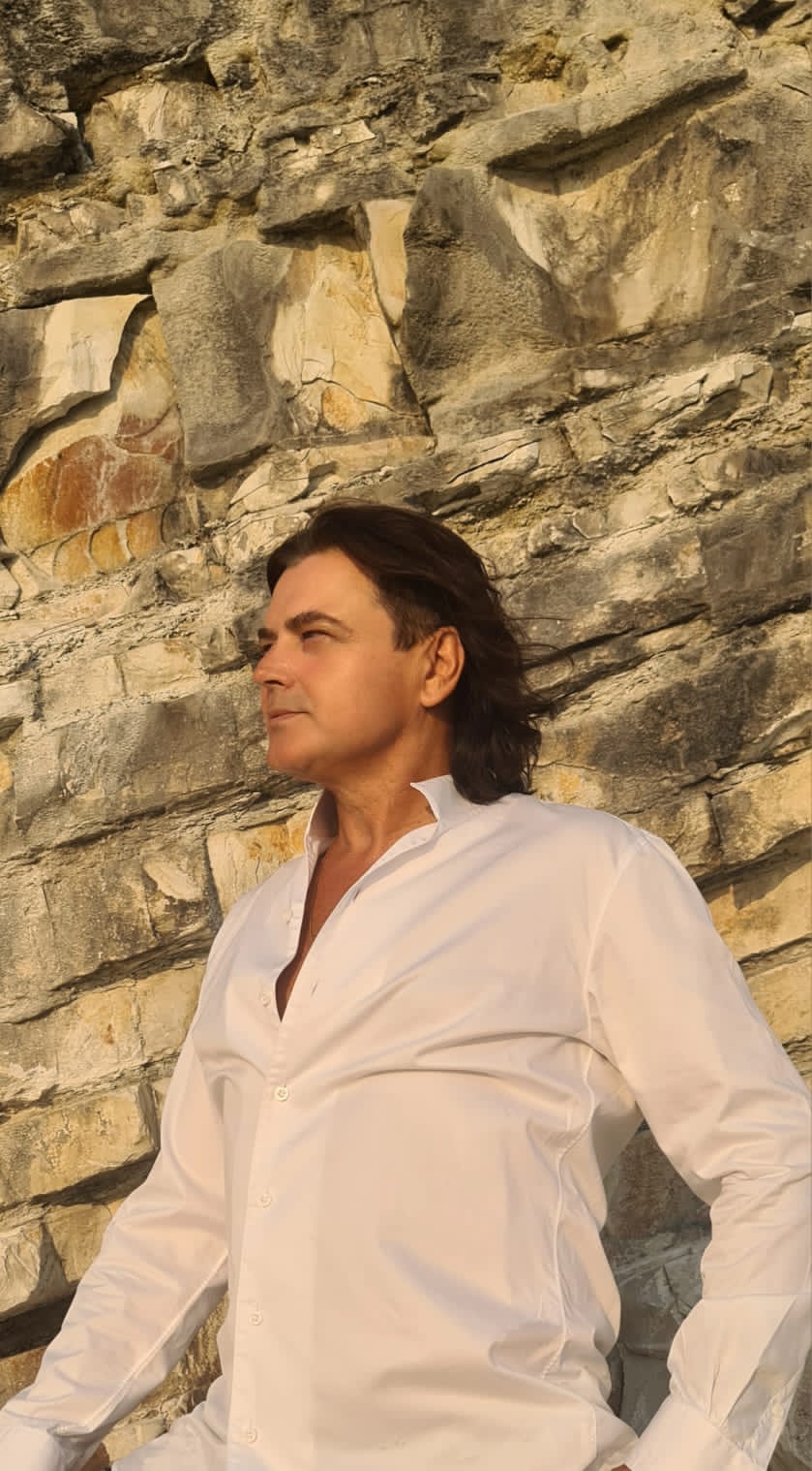 Александр Шахов: «Я исполняю «дорогую» эстраду»